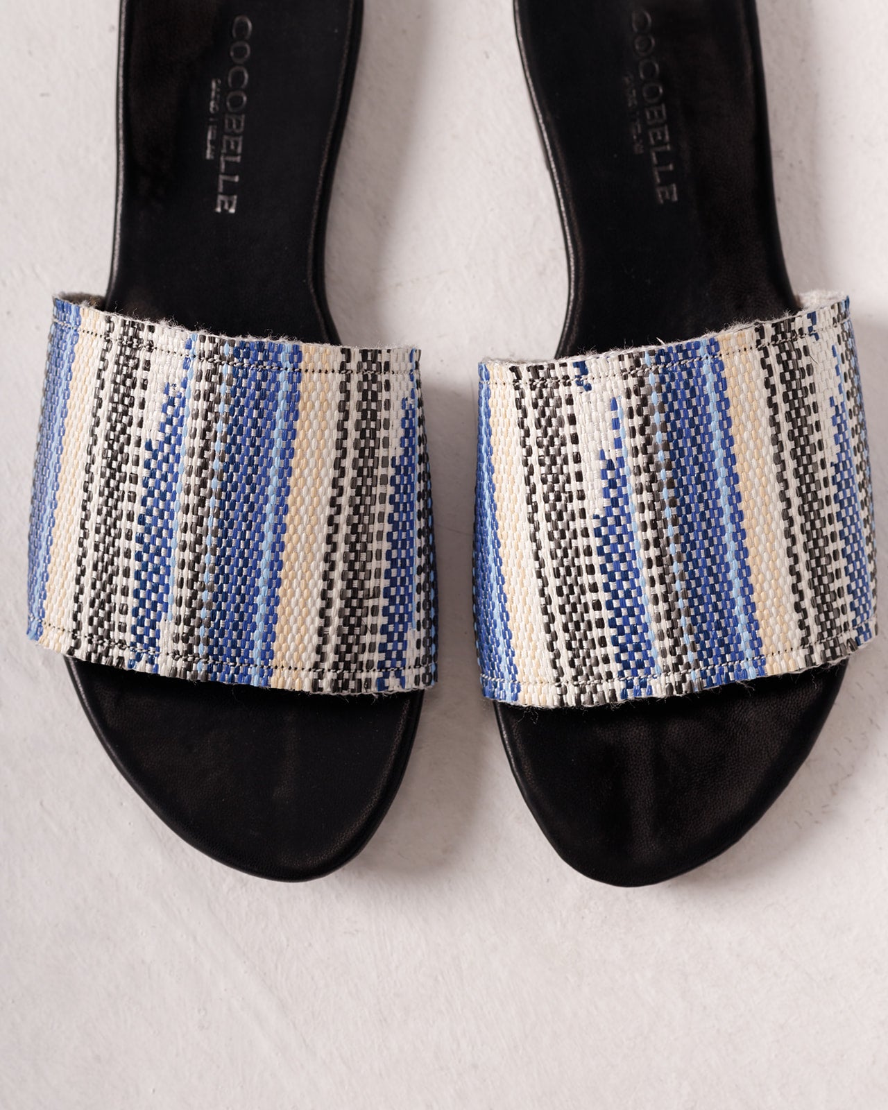 Iris in Aztec Blue