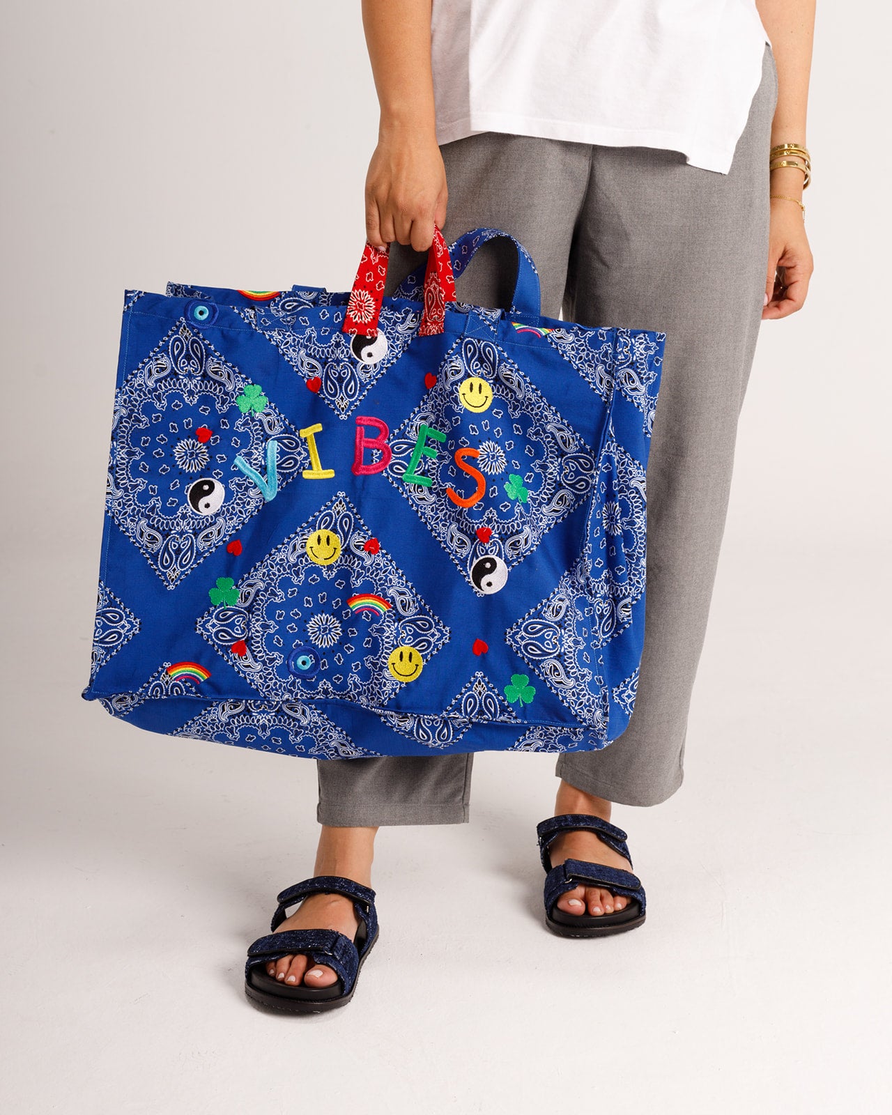 Maxi Tote in Blue Bandana “Vibes”