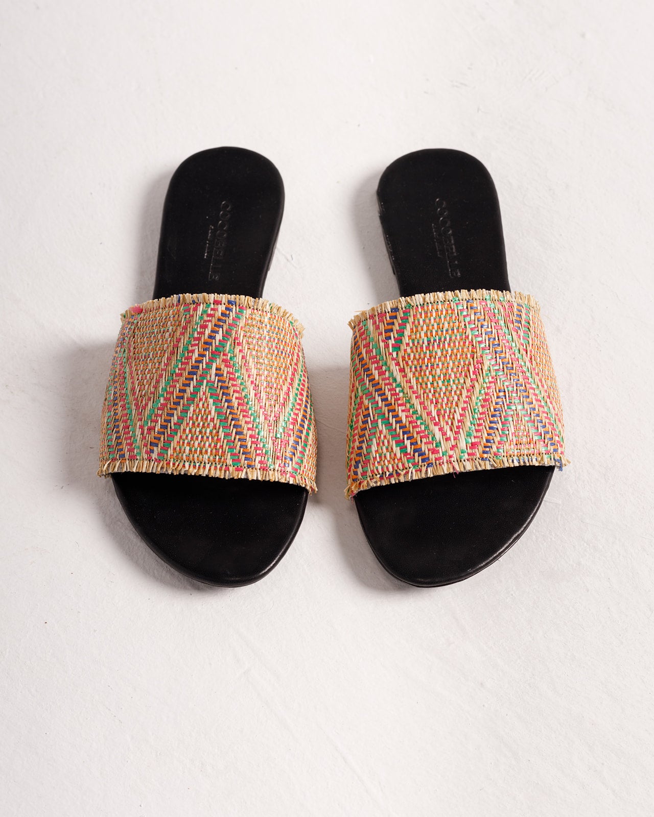 Iris in “Delight” Woven Straw
