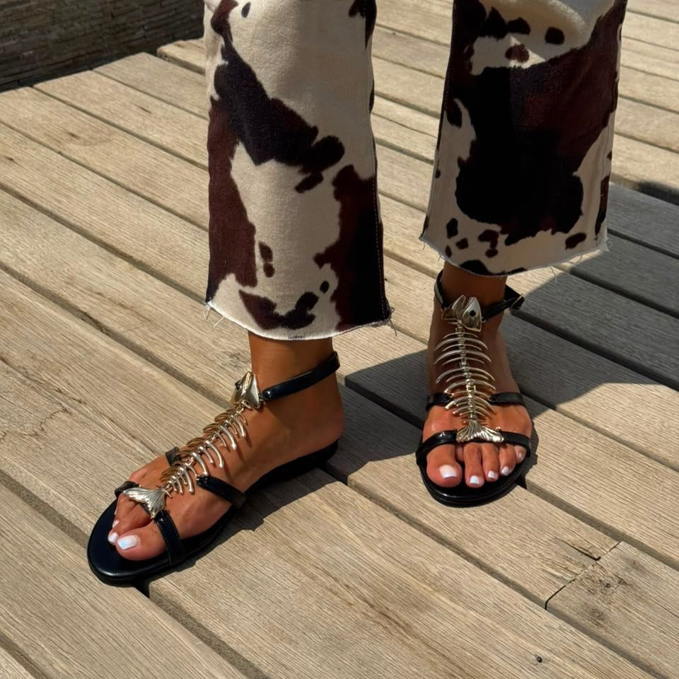 Gold Fishbone Sandals in Black (xSATISFASHION)
