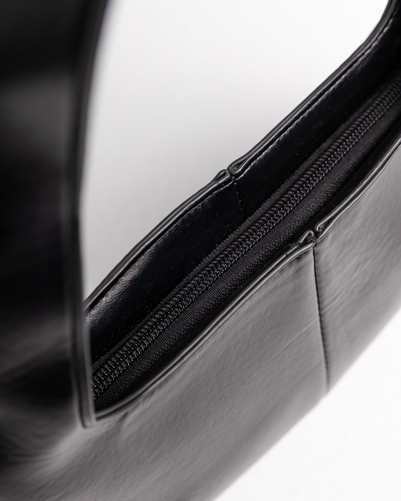 Abby Diamanté bag in Black