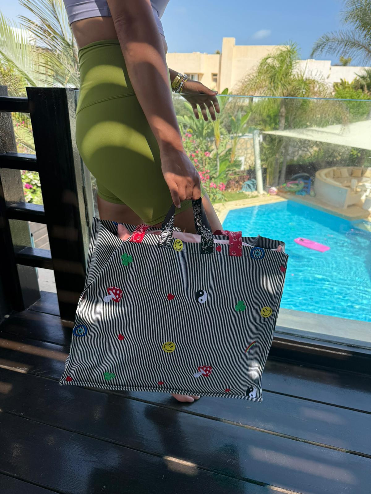 Maxi Tote in Striped “Hippie-Funk” embroidery