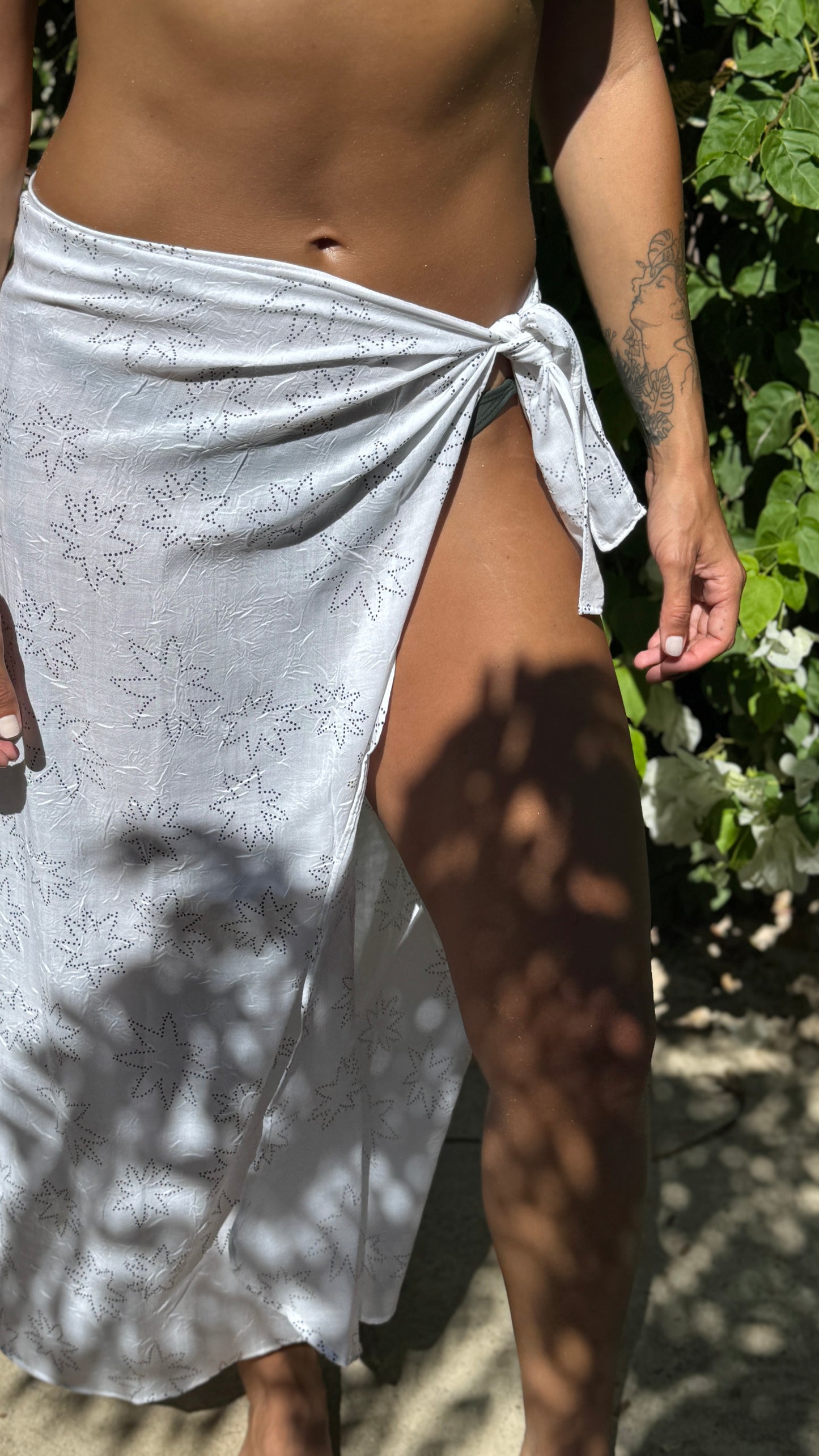 White Star Sarong (with slit)