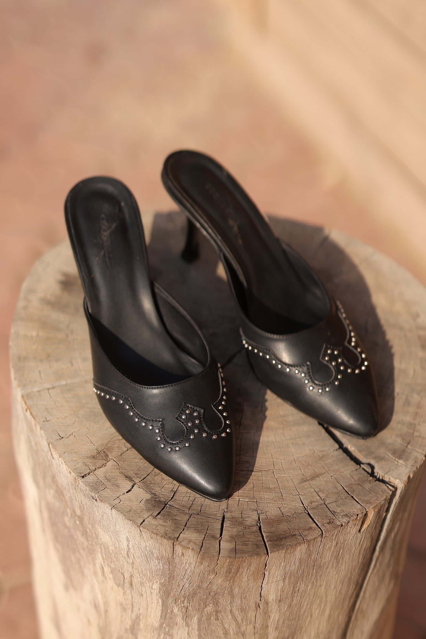 Darlin’ Pointed Mule Heels in Black (PREORDER: Shipping by October 8)