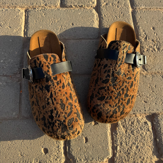 Milah Western in Two-tone Brown Hair