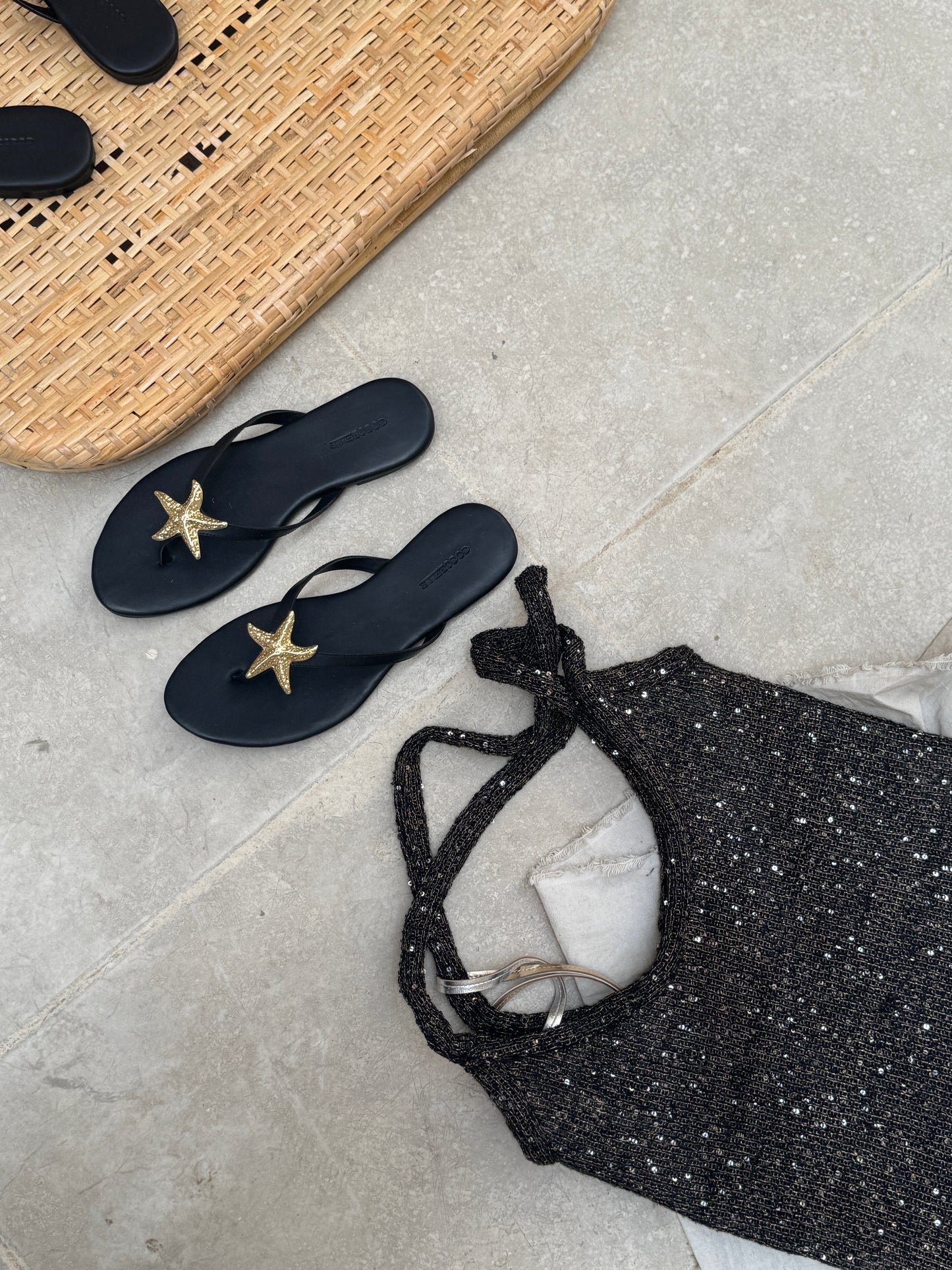 Inez Slippers in Gold Star-Fish