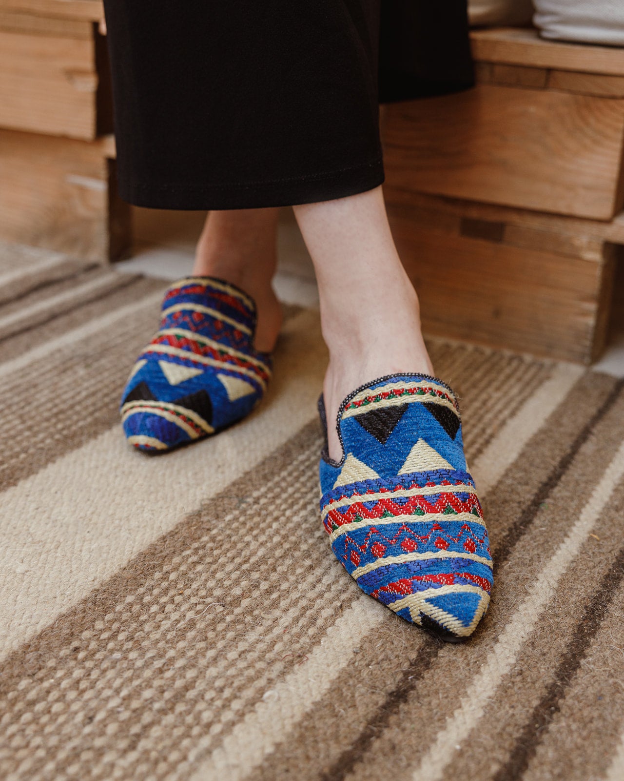 Donna Mules in Blue Tribal Kiliim