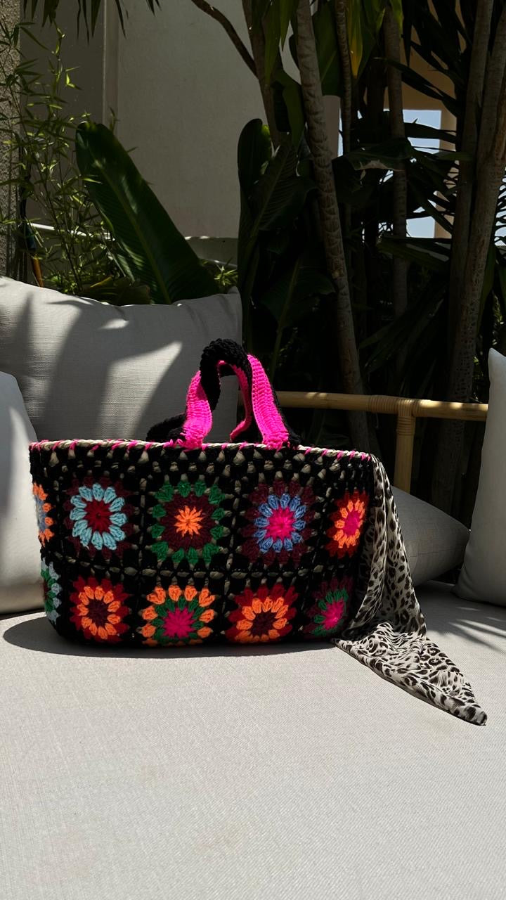 Crochet Basket Bag in Black