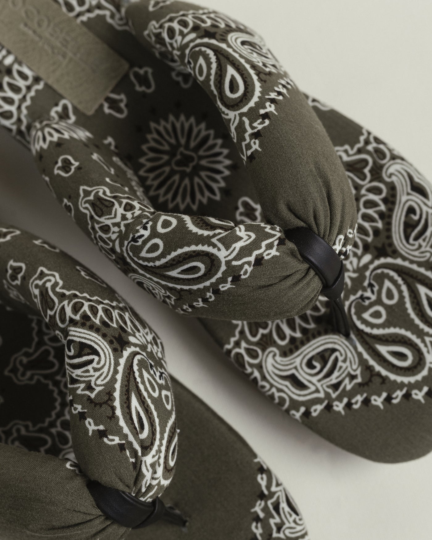 Inez Puff Bandana Slippers in Olive