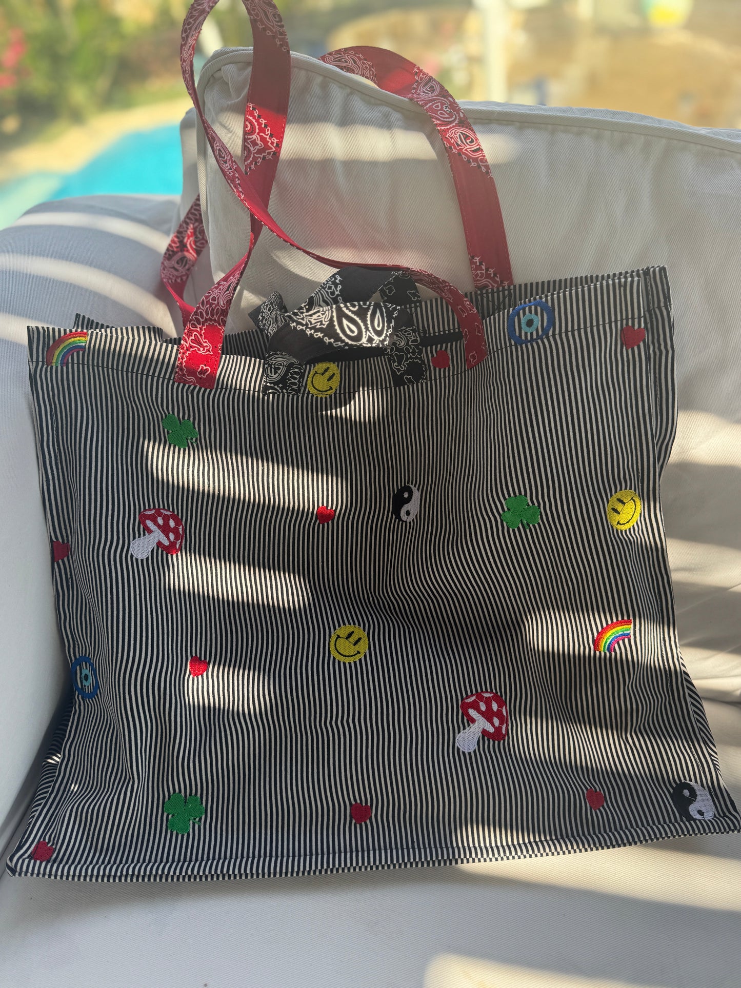 Maxi Tote in Striped “Hippie-Funk” embroidery