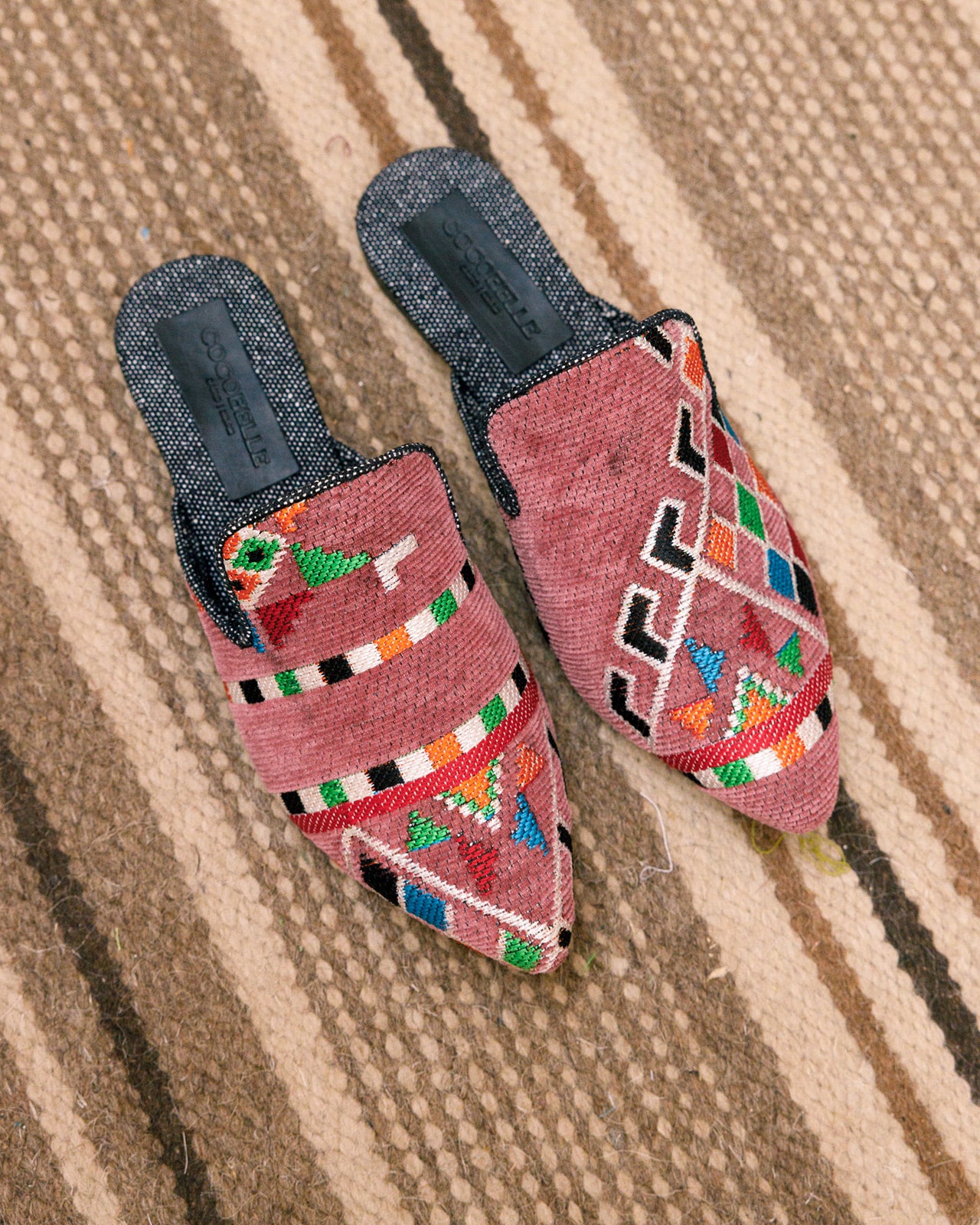 Donna Mules in Pink Tribal Kiliim