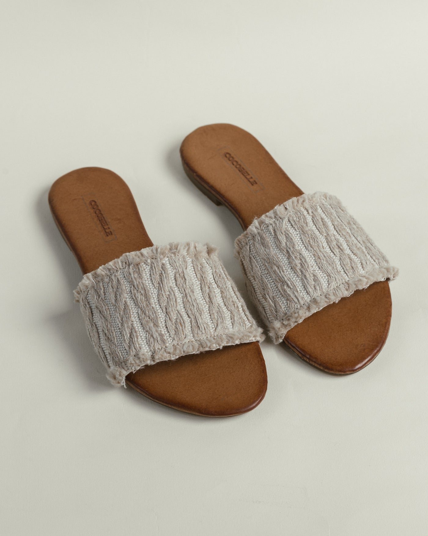Iris in Tulum Beige