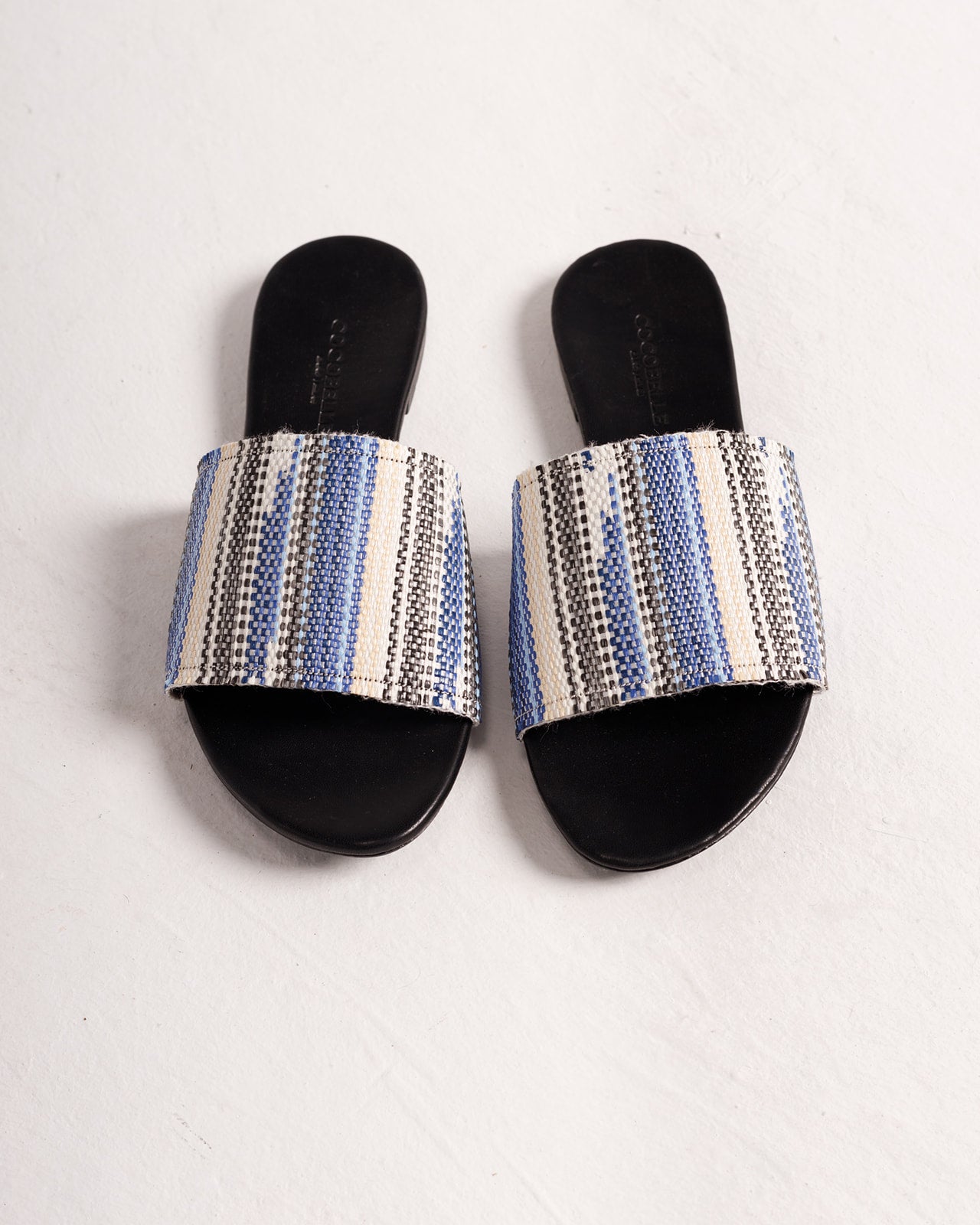 Iris in Aztec Blue