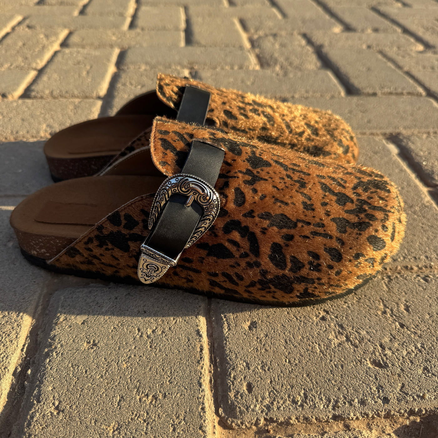 Milah Western in Two-tone Brown Hair (Final Sale)