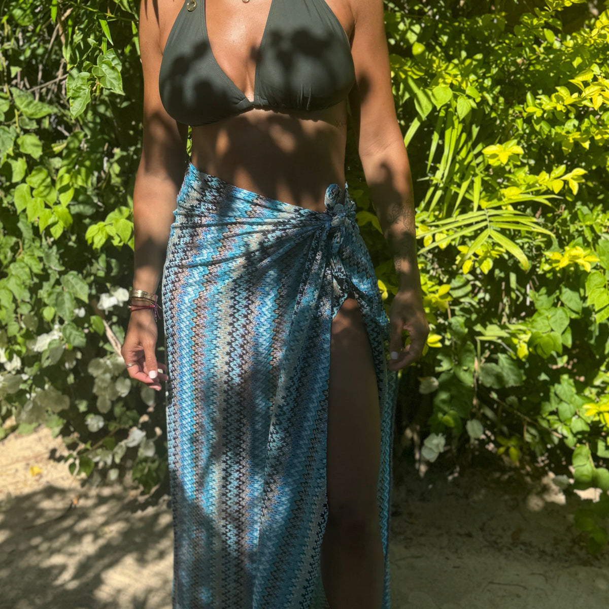 Blue chevron weave sarong by COCOBELLE