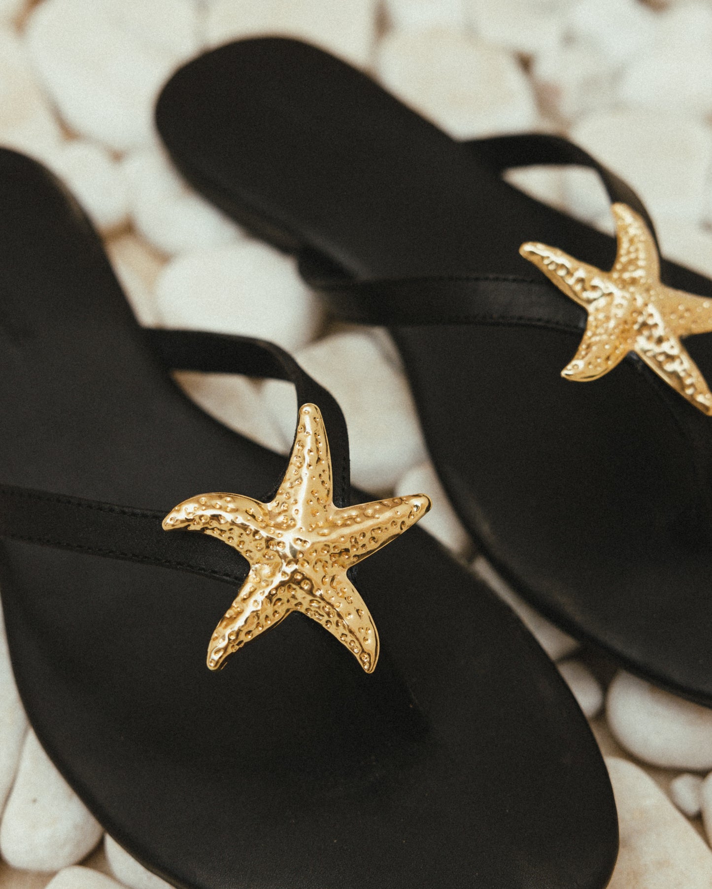 Inez Slippers in Gold Star-Fish