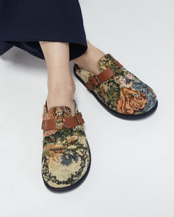 Milah in Romeo-Kissed-Juliet in Brown