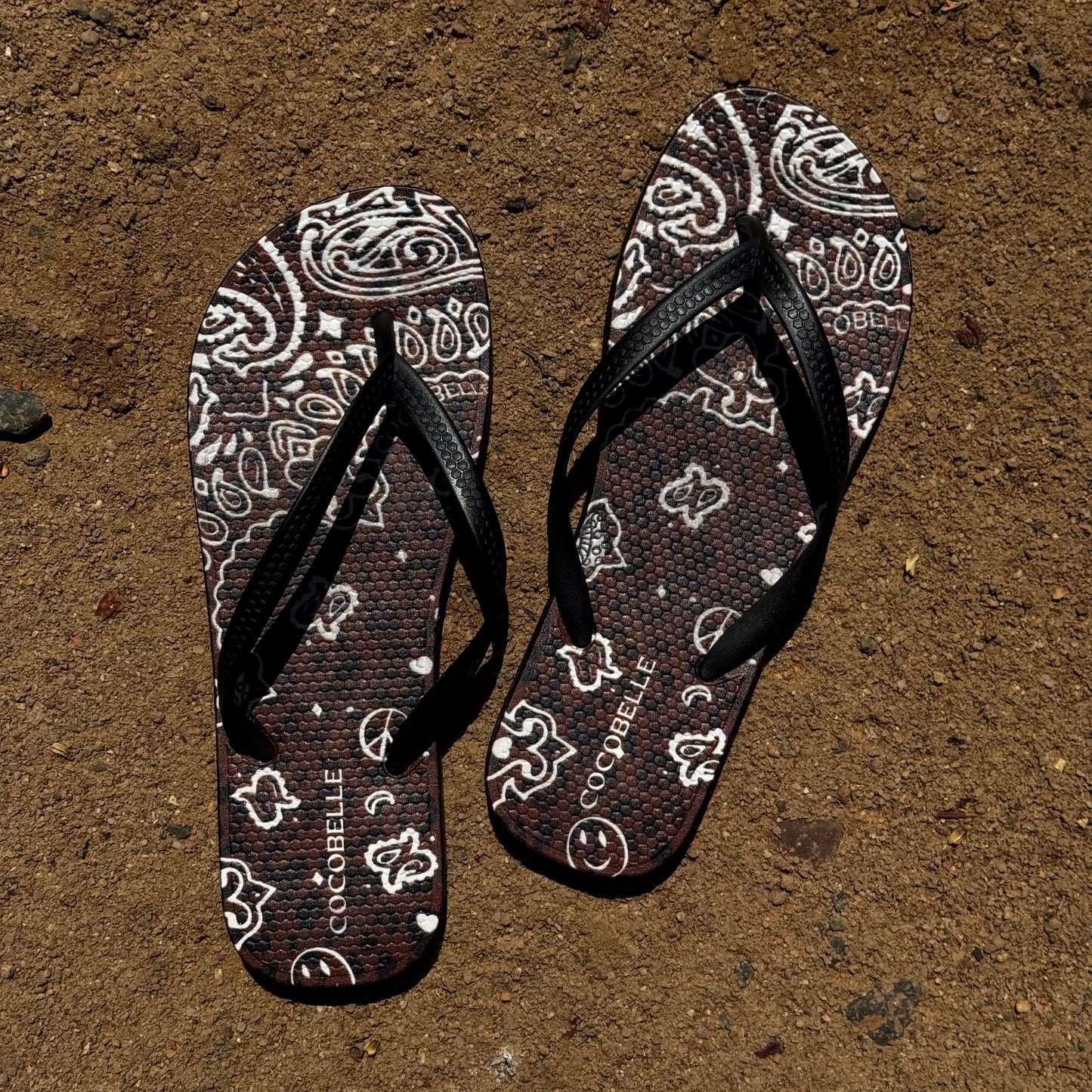Flip-Flops in Leopard Bandana