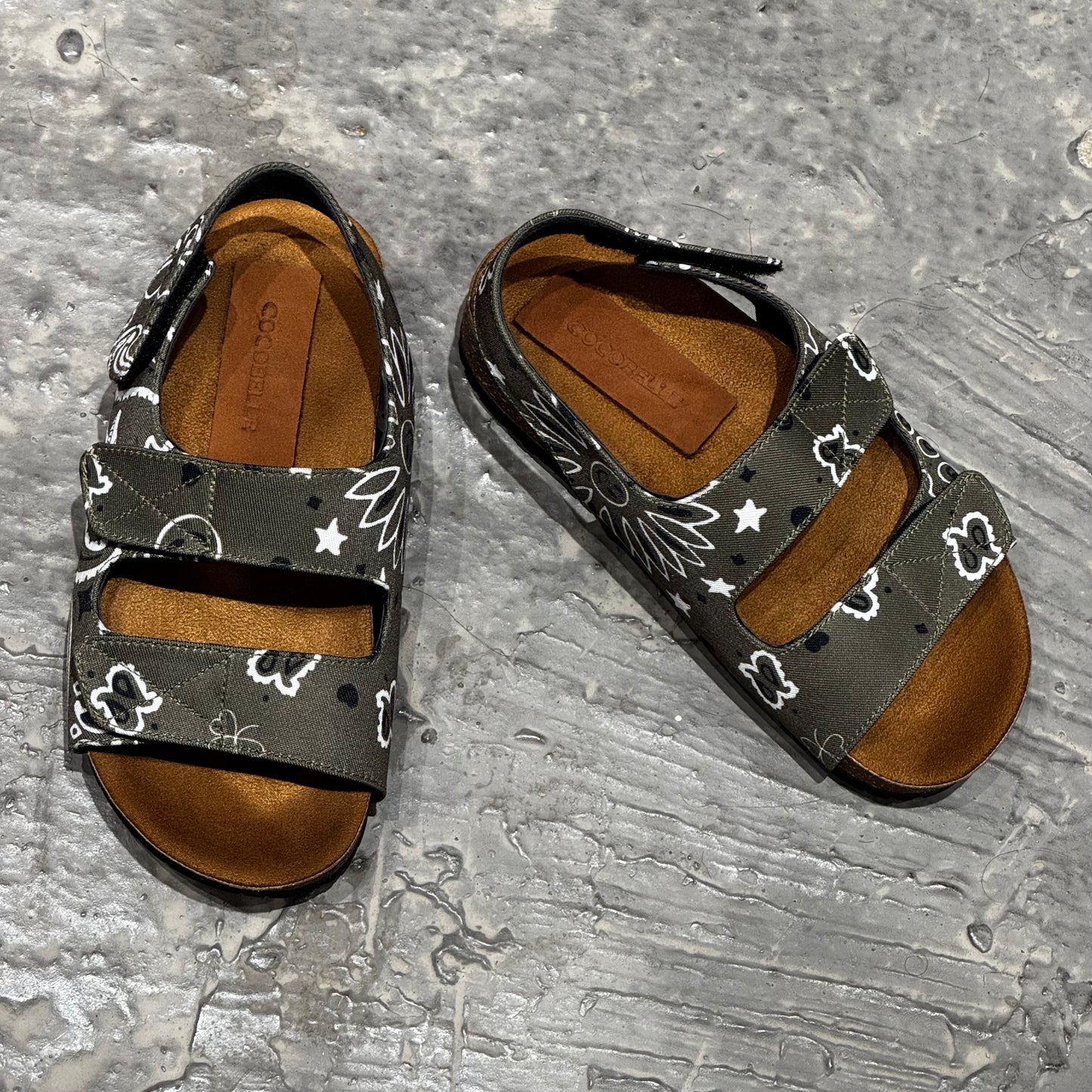 Kids Sandal in Olive Bandana (unisex)
