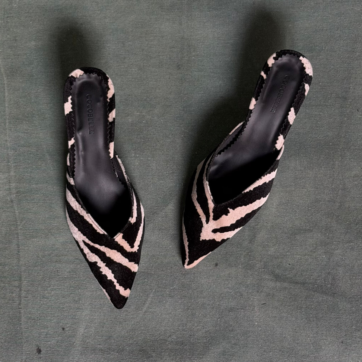 Iconic Kitten-heel Mules in Zebra