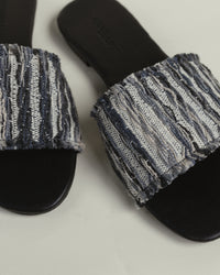 Iris in Tulum Grey