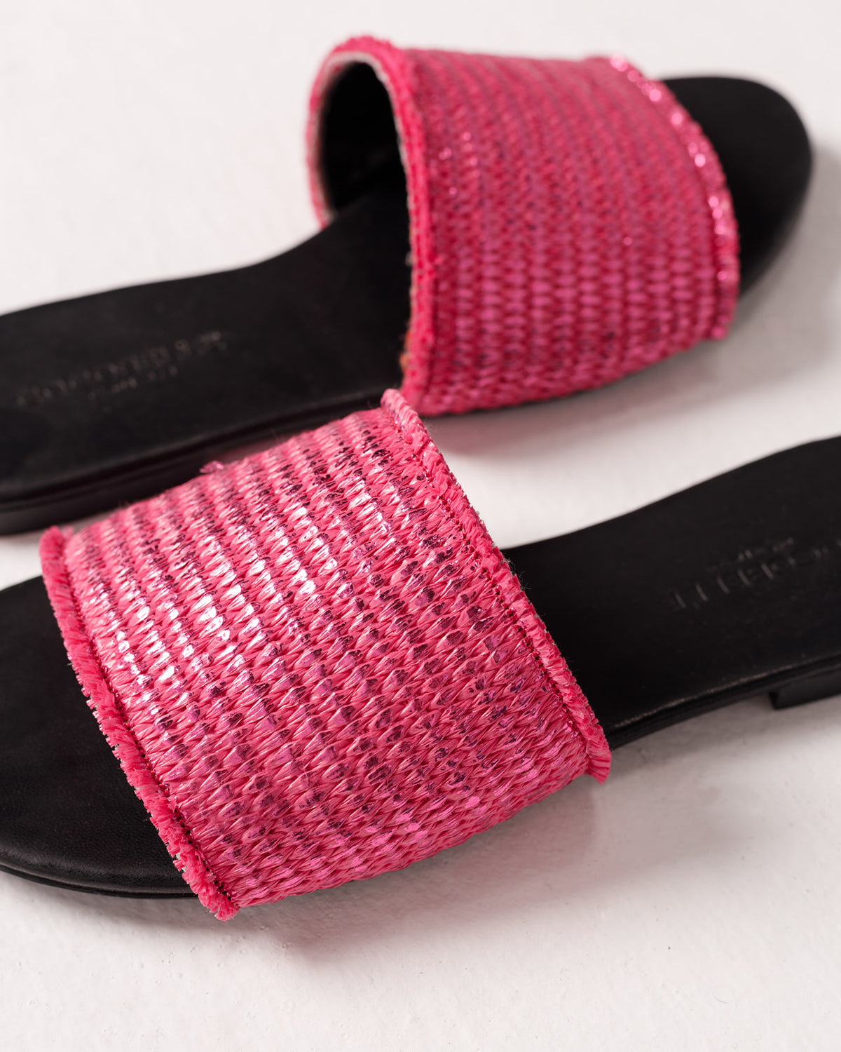 Iris in Metallic Fuschia Raffia (Final Sale)
