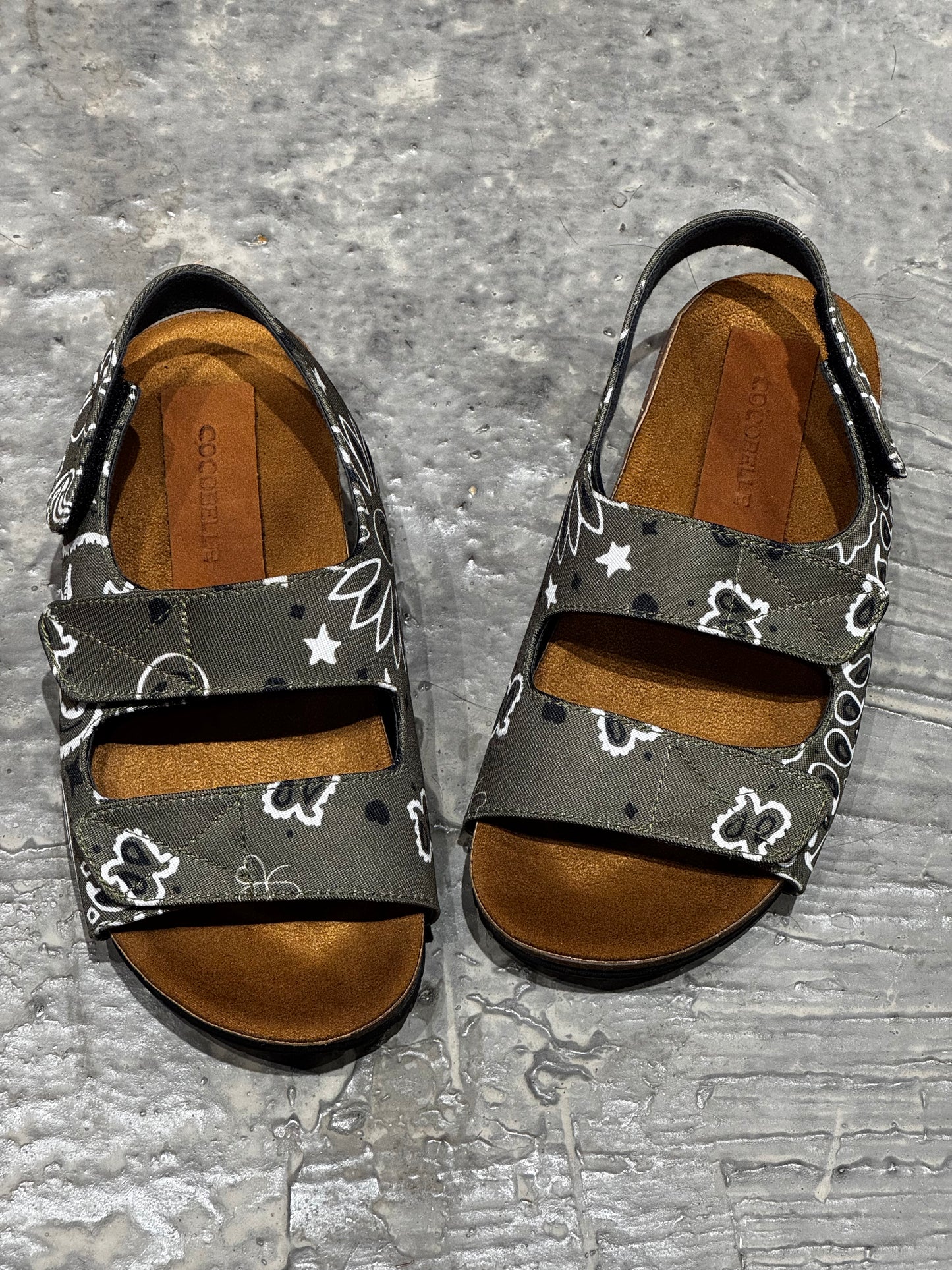 Kids Sandal in Olive Bandana (unisex)