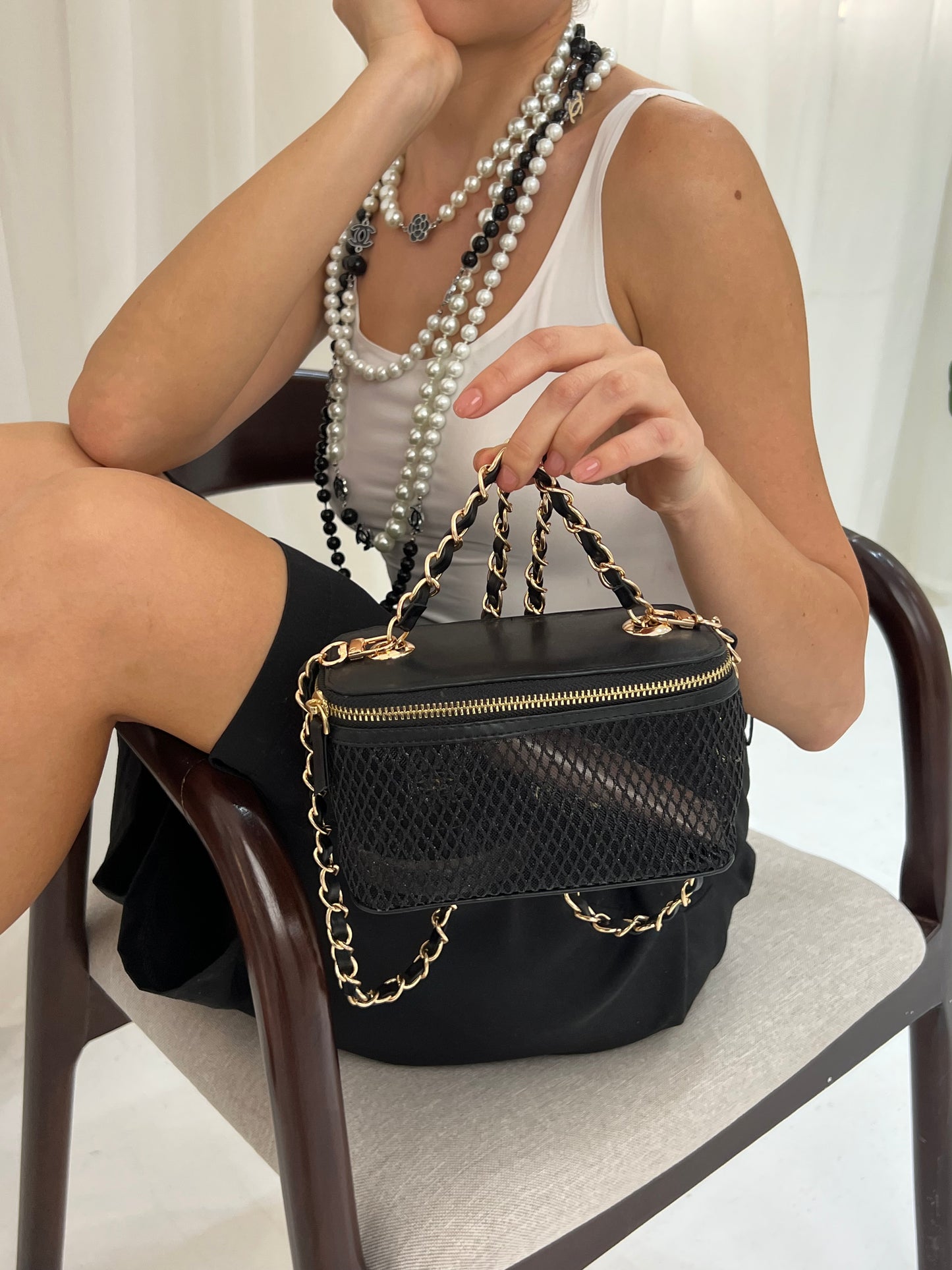 Vanity Bag in Mesh Black (with chain)