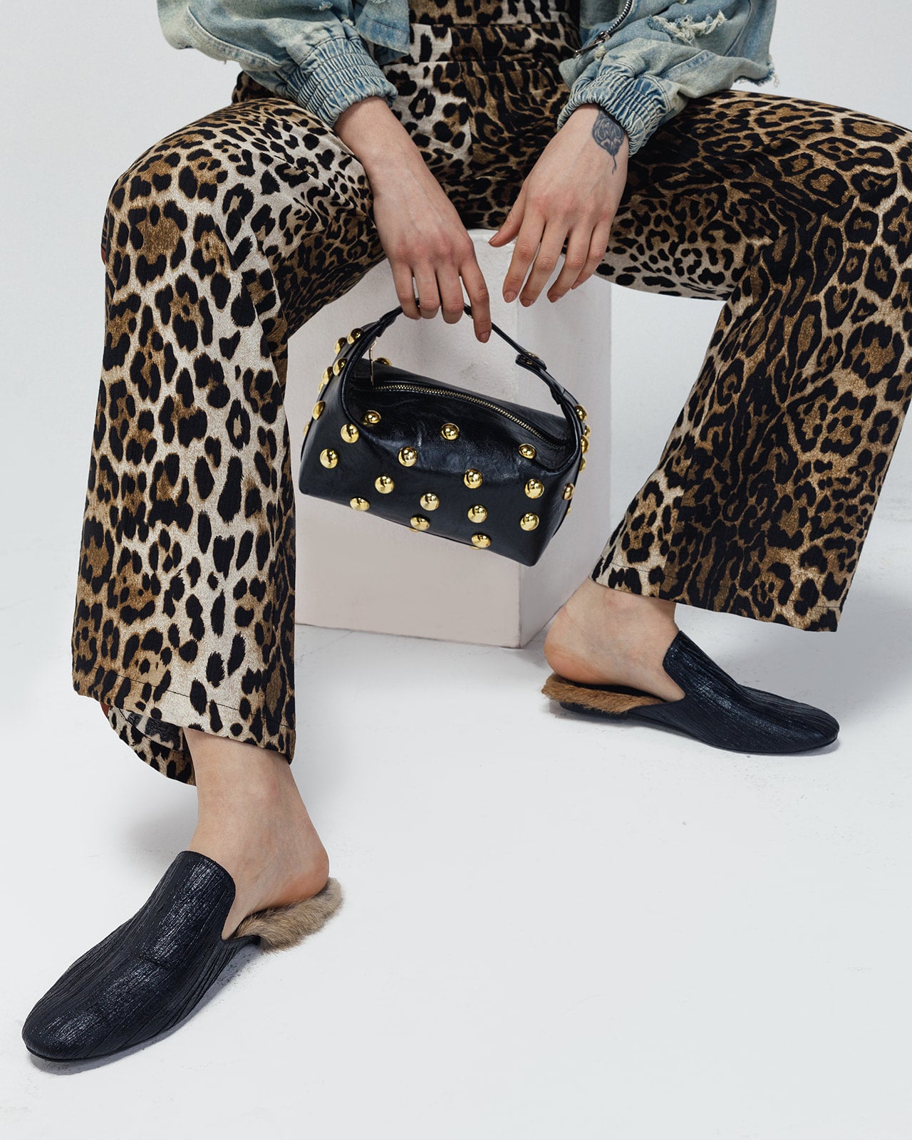 Bric in Black & Gold Eyelets