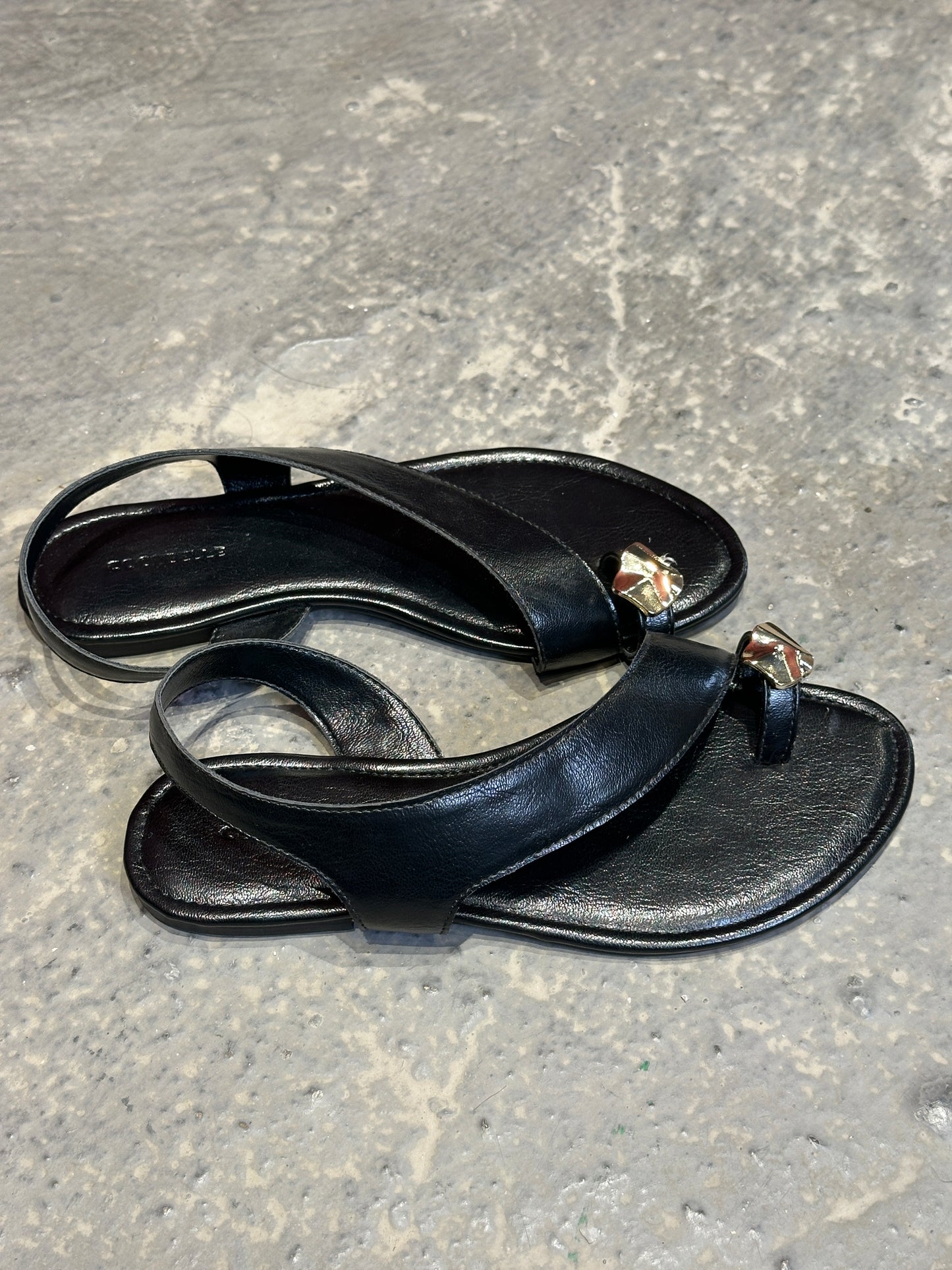 Leena Sandal