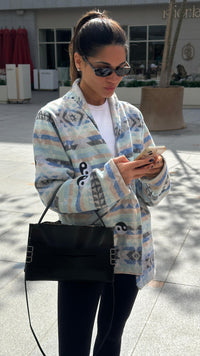 Ying-Yang Blanket Cardigan in Blue