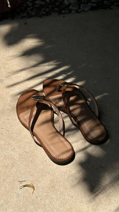 Luna Flat in Brown & Gold