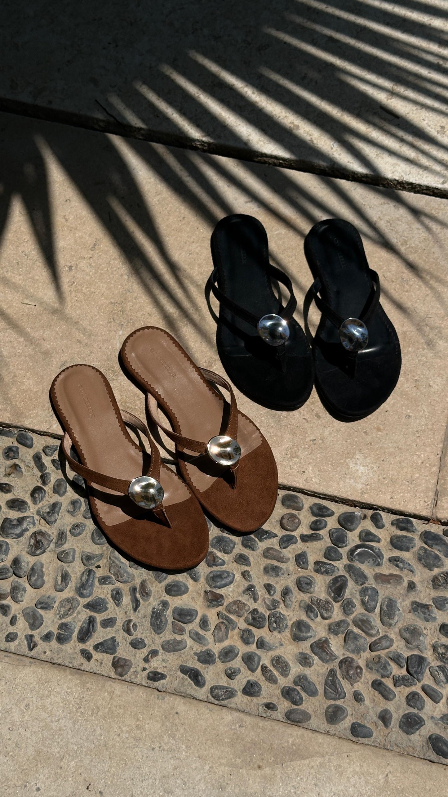 Luna Flat in Brown & Gold