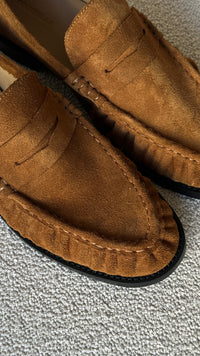 Le Loafer Penny Loafer in 100% Genuine Suede