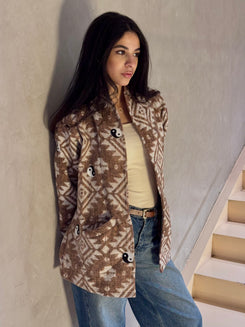 Ying-Yang Blanket Cardigan in Beige