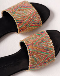 Iris in “Delight” Woven Straw