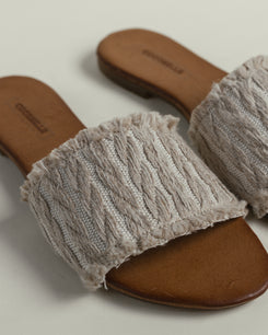 Iris in Tulum Beige