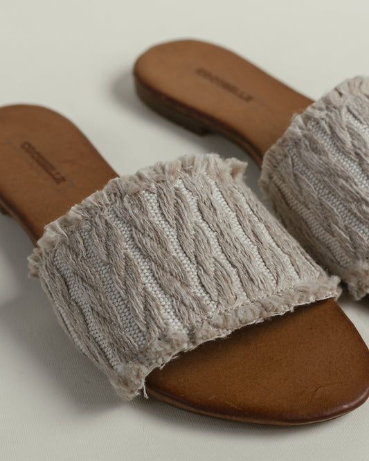 Iris in Tulum Beige