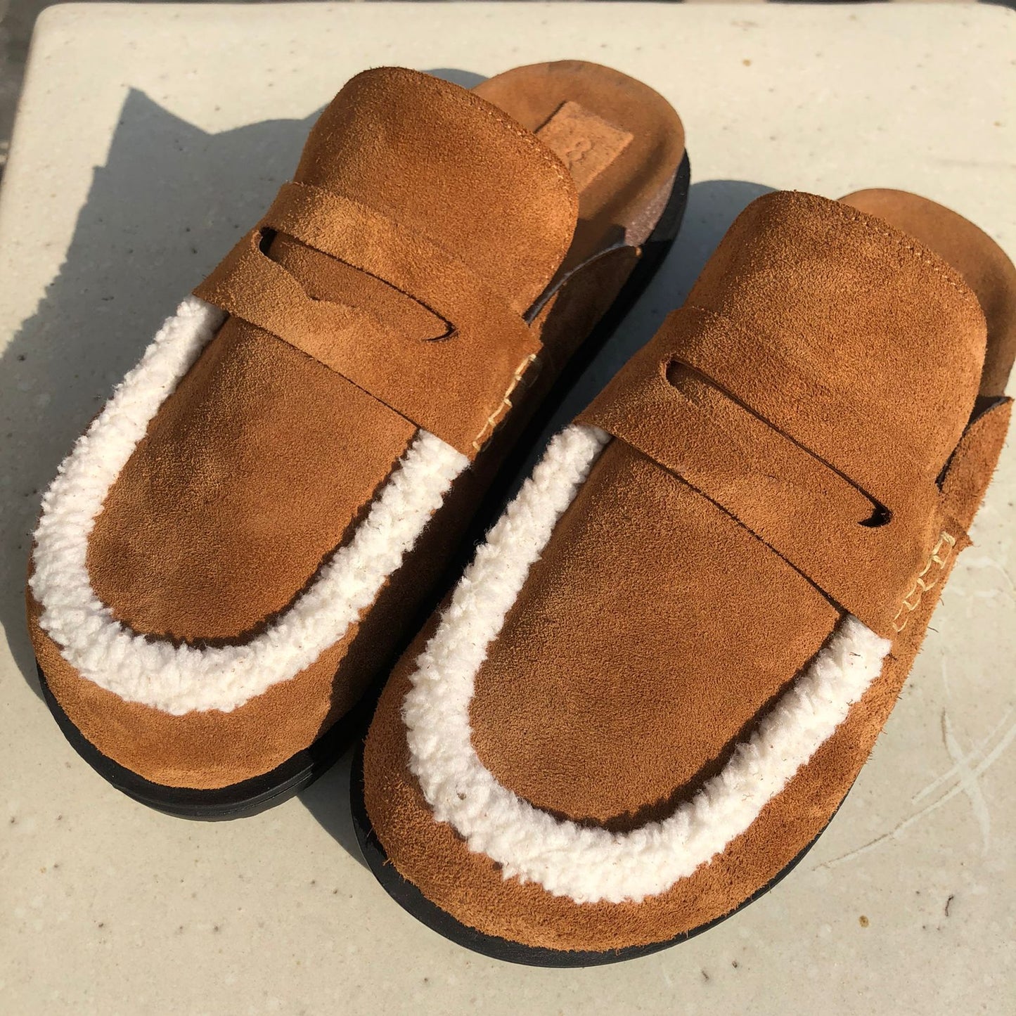 Zoey Clogs in 100% Suede and Shearling