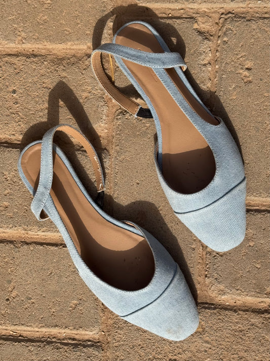 Jackie-O slingback flats in Denim