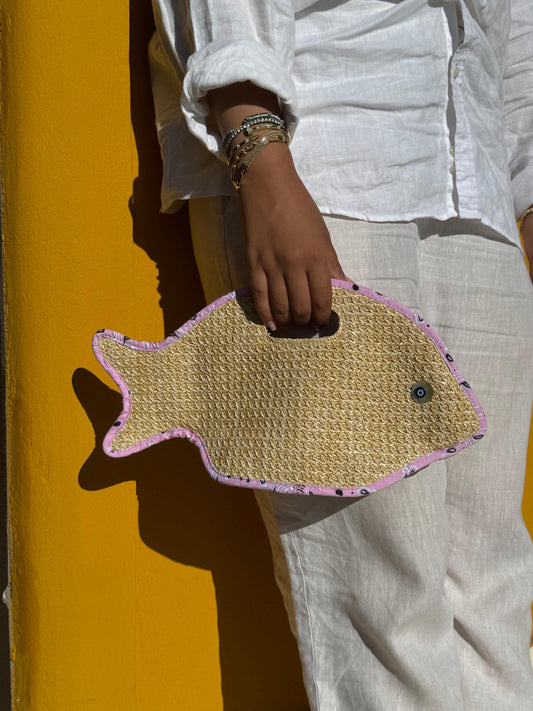 Cleo Fish bag in Raffia & Pink Banadana (xSATISFASHION)q