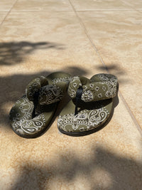Inez Puff Bandana Slippers in Olive