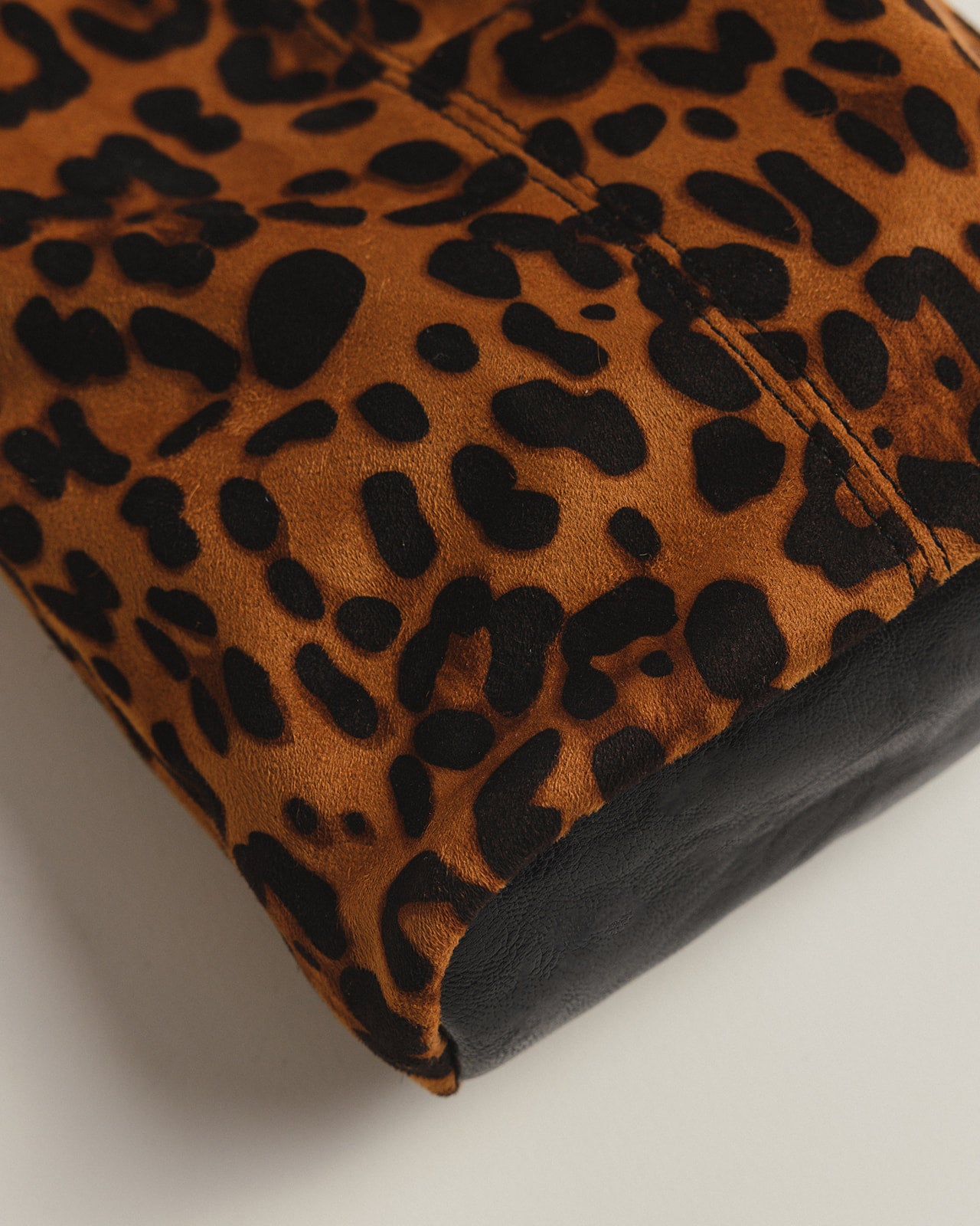 The Demure mini bag in So Leopard!