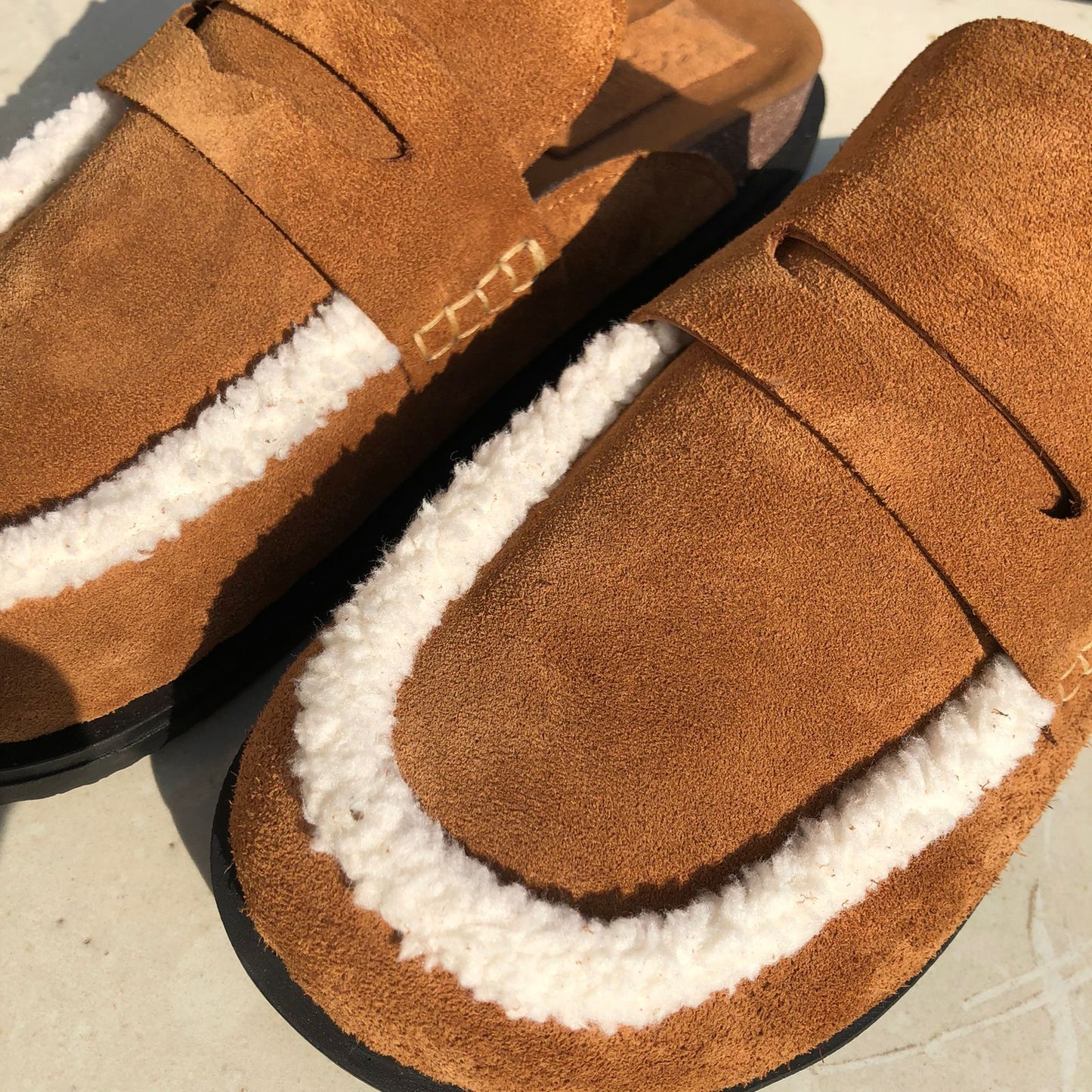 Zoey Clogs in 100% Suede and Shearling