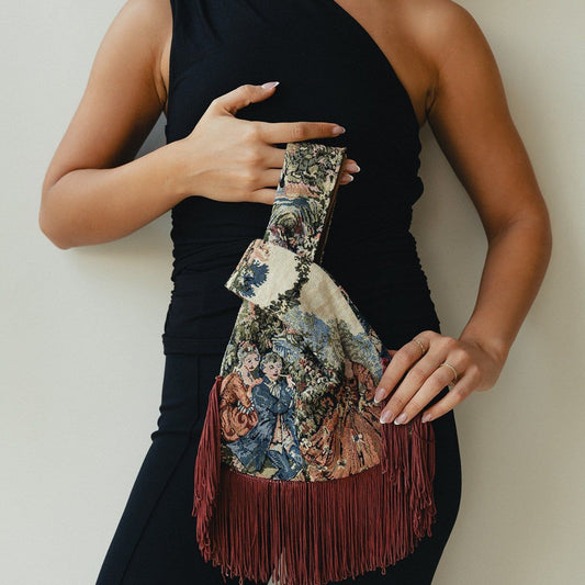 Knot bag in Romeo-Kissed-Juliet tapestry by COCOBELLE
