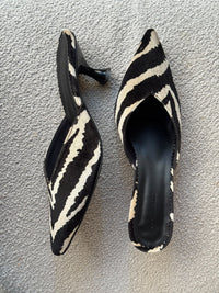 Iconic Kitten-heel Mules in Zebra