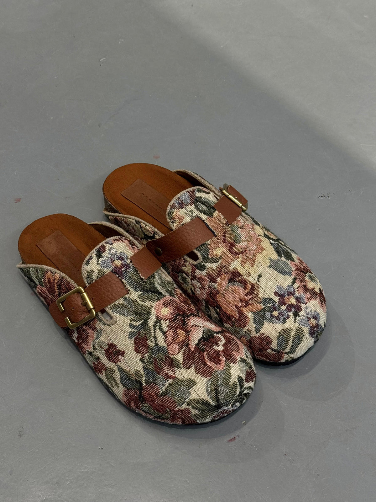 Teta's Cushion tapestry flat clogs by COCOBELLE, view 2